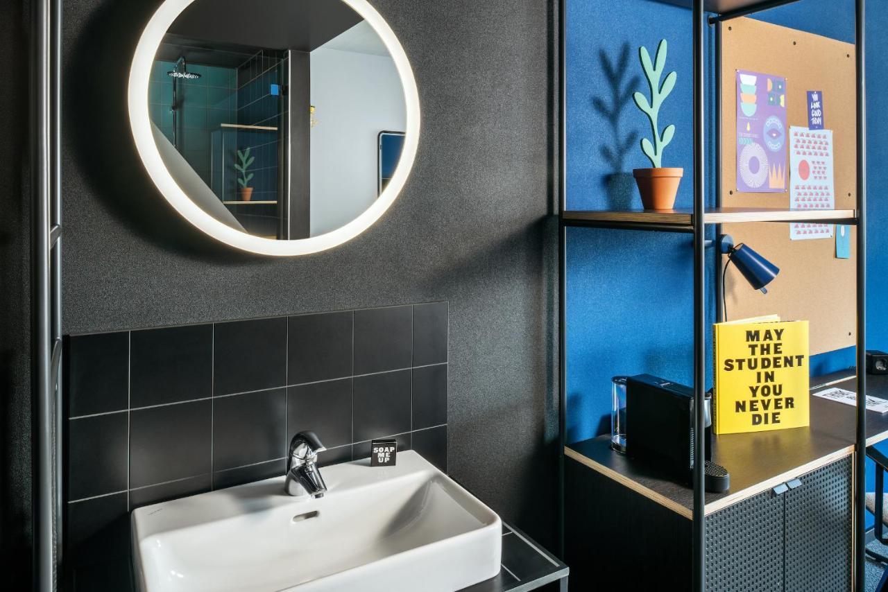 Hotel The Social Hub Viena Habitación foto Bathroom in the room